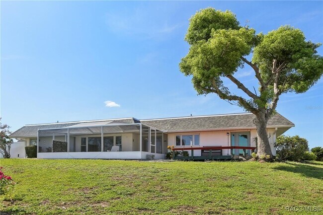 Building Photo - 1717 Danbury Dr