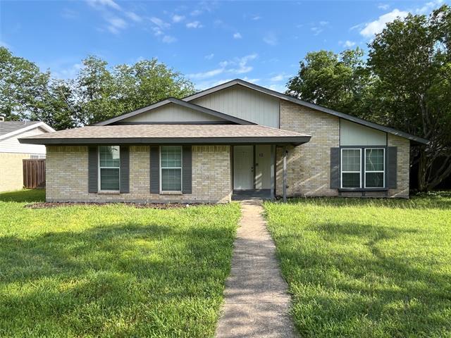Primary Photo - 10 Merrie Cir