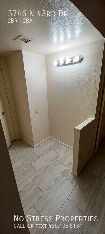 Building Photo - 5746 N 43rd Dr