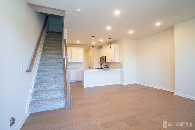 Building Photo - 220 Jessie Pl