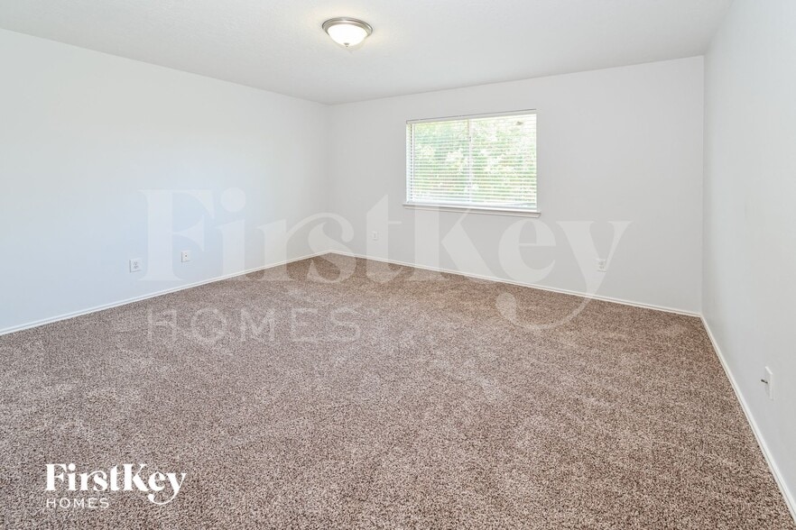 Building Photo - 11125 31st Ave N