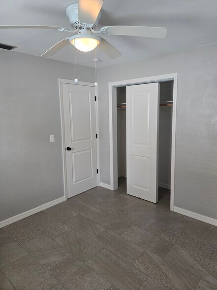 Building Photo - 650 Ave B SW