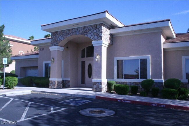 Building Photo - 830 Carnegie St