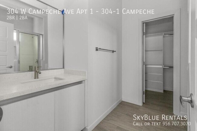 Building Photo - 304 W Campeche Ave