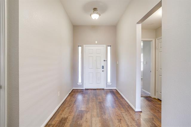 Building Photo - 3025 Shoreline Dr