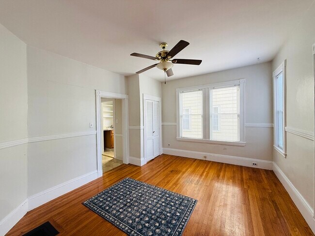 Primary Photo - 35 Kingston St