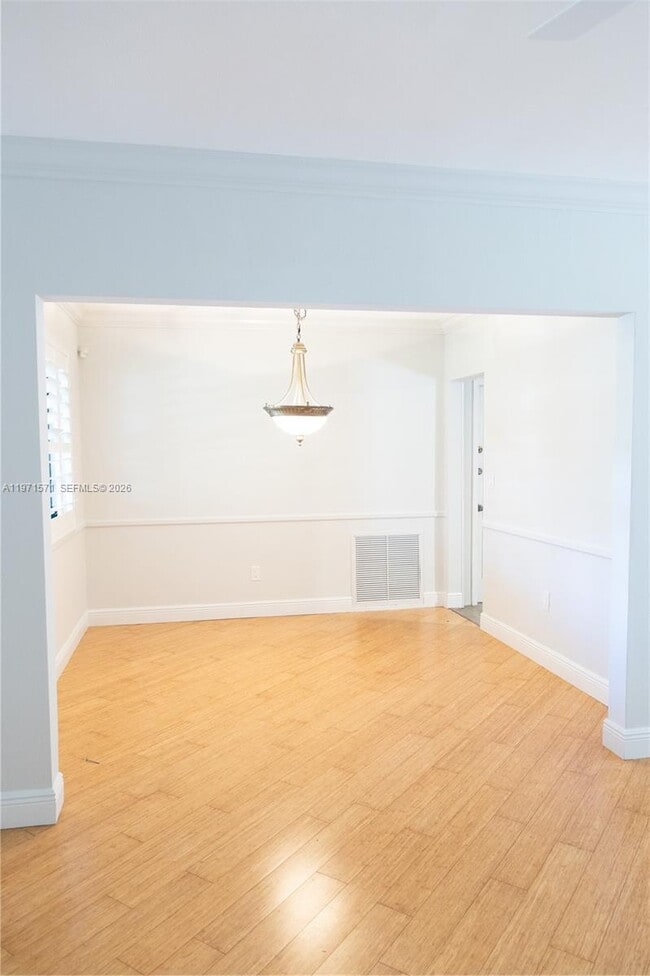 Building Photo - 13125 SW 83rd Ave