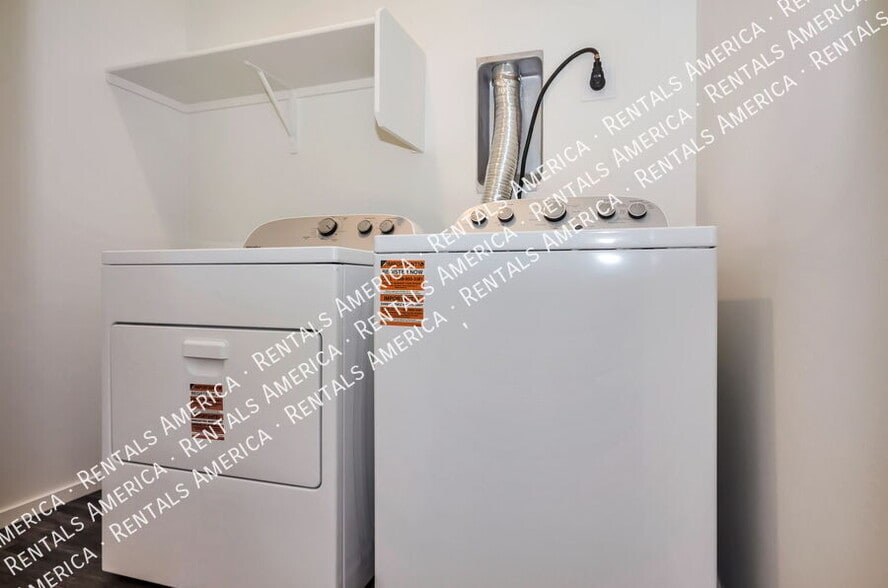 Building Photo - 1840 S Math Quiz Dr