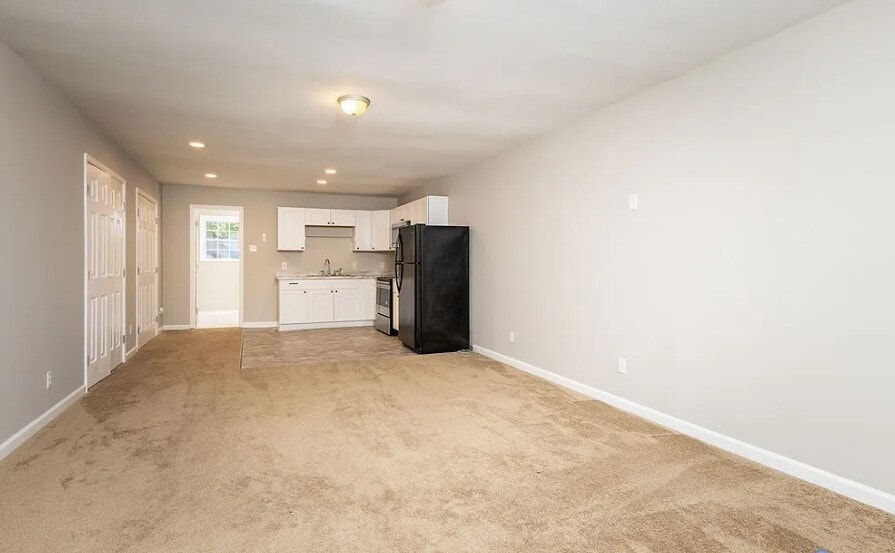 Building Photo - 6103 Hermitage Rd