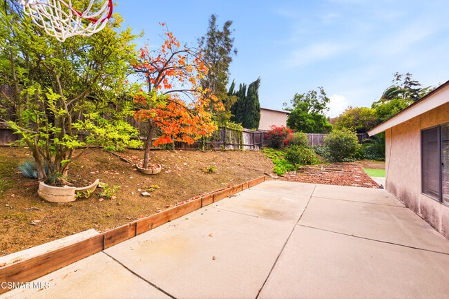 Building Photo - 1438 Calle De Oro