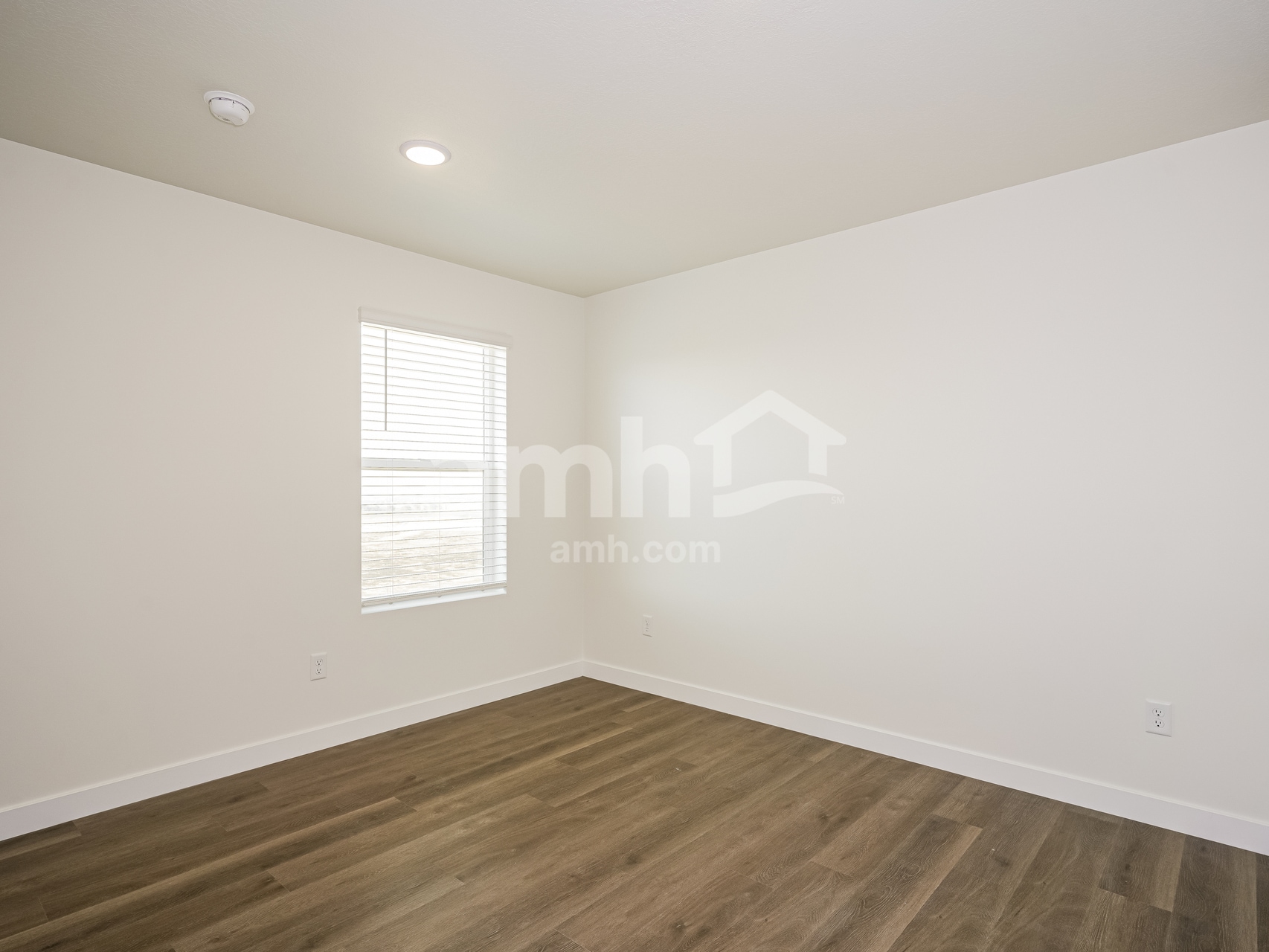 Building Photo - 1432 W Mahogany St