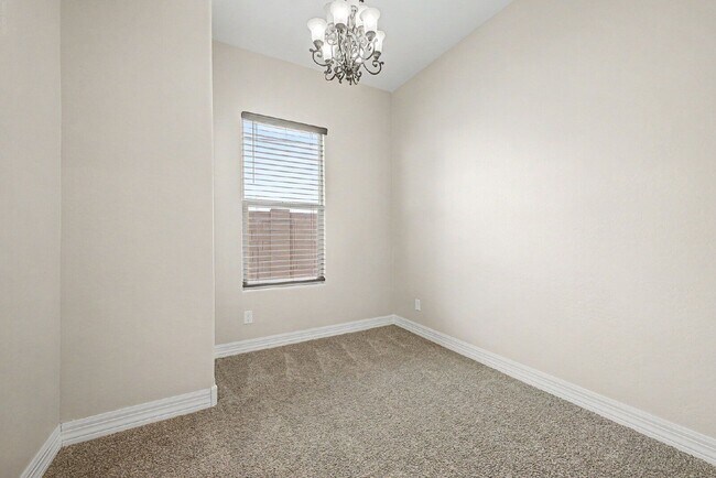 Building Photo - 8833 S 167th Ln