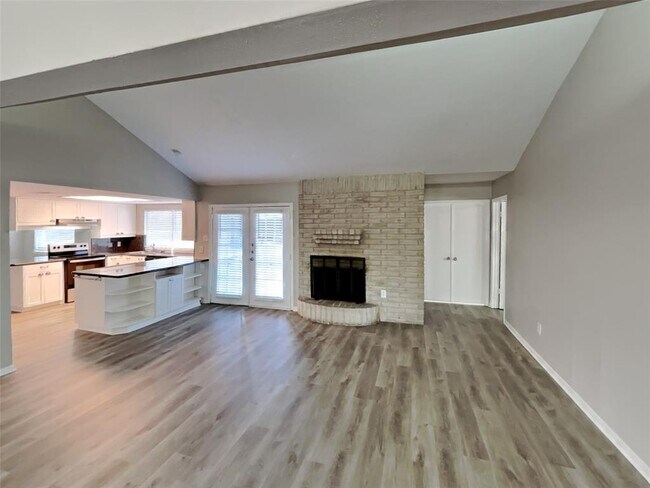 Building Photo - 16135 Deer Lick Dr