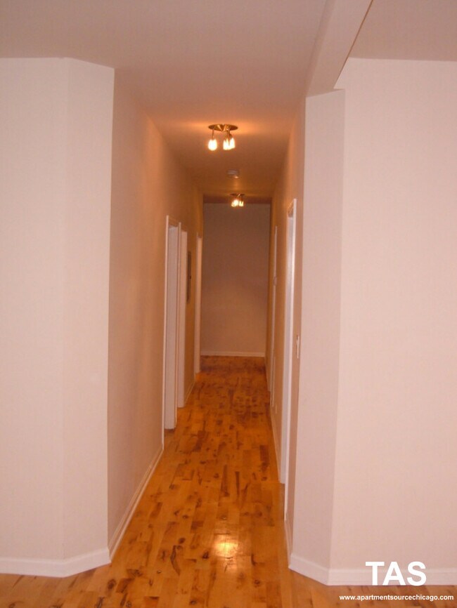 Building Photo - 3735 N Christiana Ave