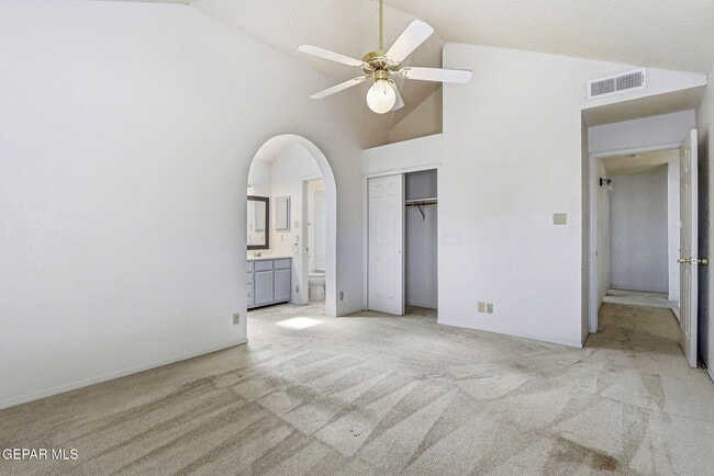 Building Photo - 7765 Dianjou Dr