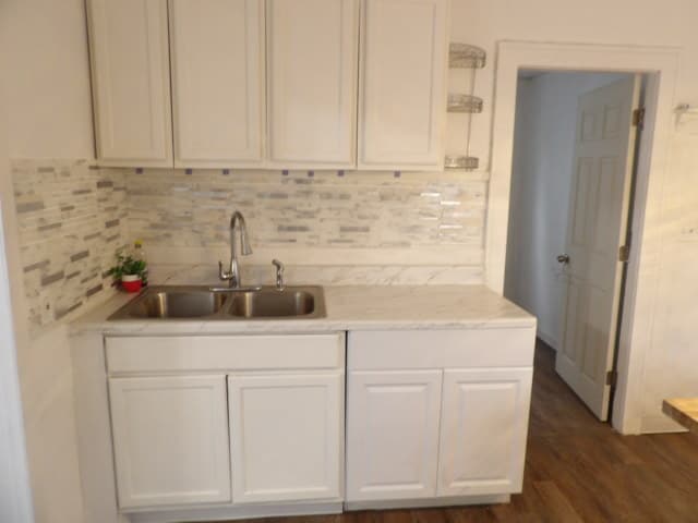 Building Photo - 65 Deerfield Ave