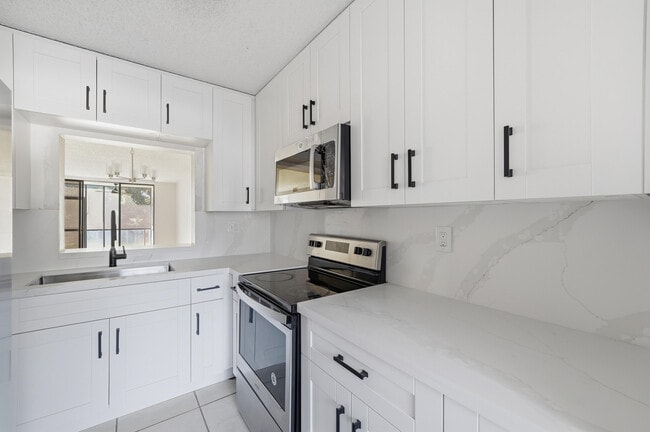 Building Photo - 3300 NW 46th St