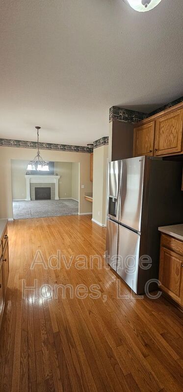 Building Photo - 809 Midjay Dr