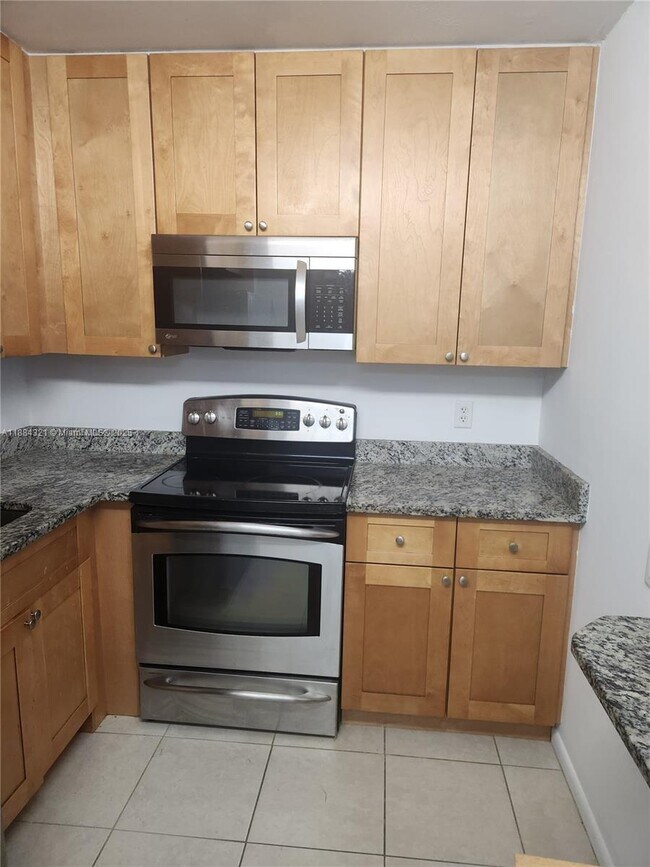 Building Photo - 326 Durham Cir