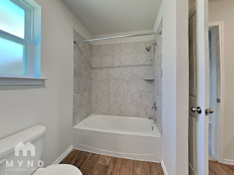 Building Photo - 5722 Tranquil Cove