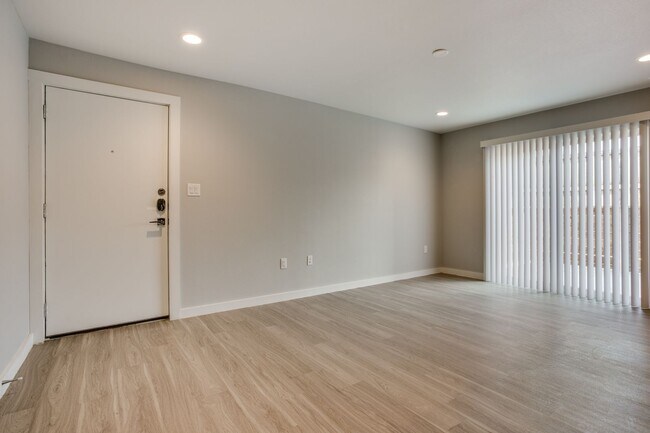 Building Photo - Look and Lease ?Come live with us at Trousdale in Apt 250! Luxury one-bedroom for $1299 (13 lease...