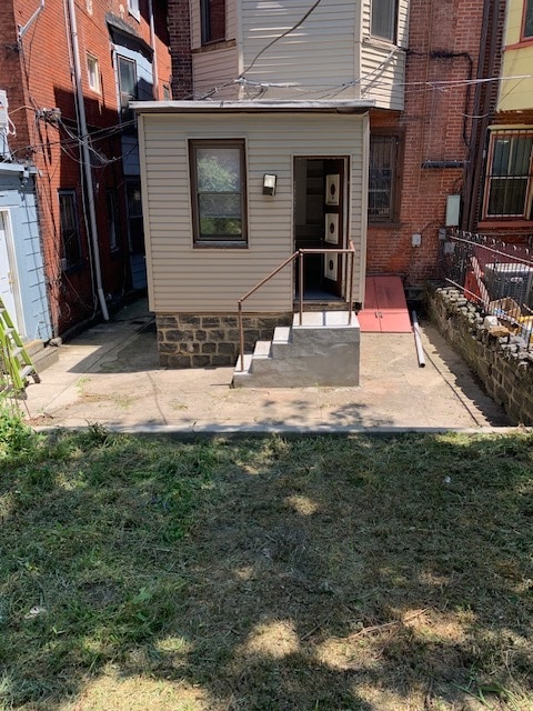 Building Photo - 332 S 43rd St