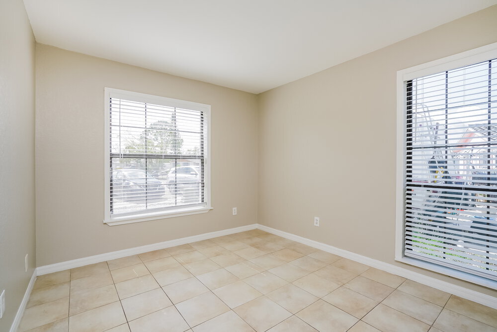 Building Photo - 971 Winsome Rd