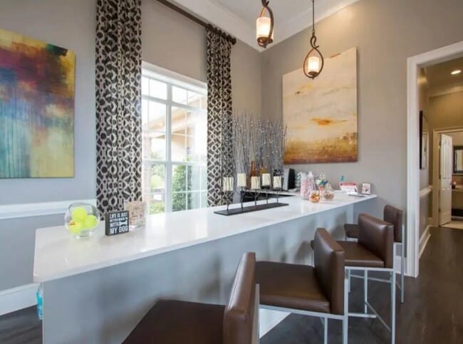 Building Photo - 100 Crossing Blvd