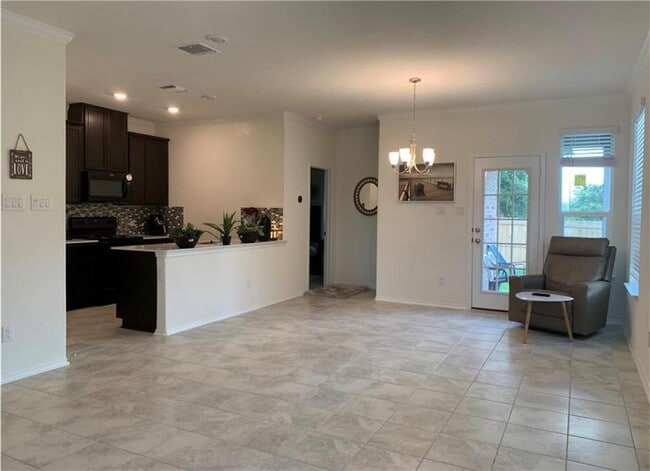 Building Photo - 454 Thunder Valley Trl