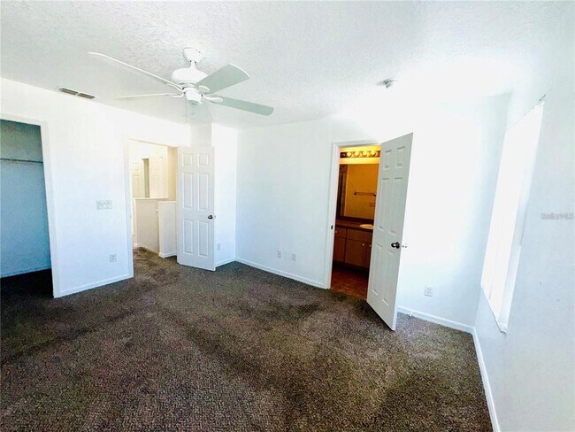 Building Photo - 1106 S Beach Cir