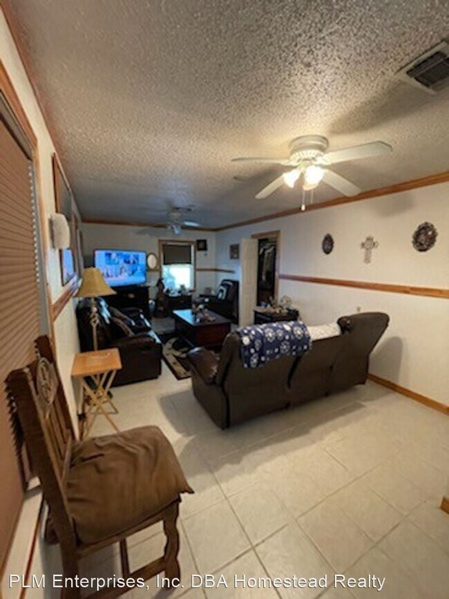 Building Photo - 3 br, 1 bath House - 7155 Lewis Dr