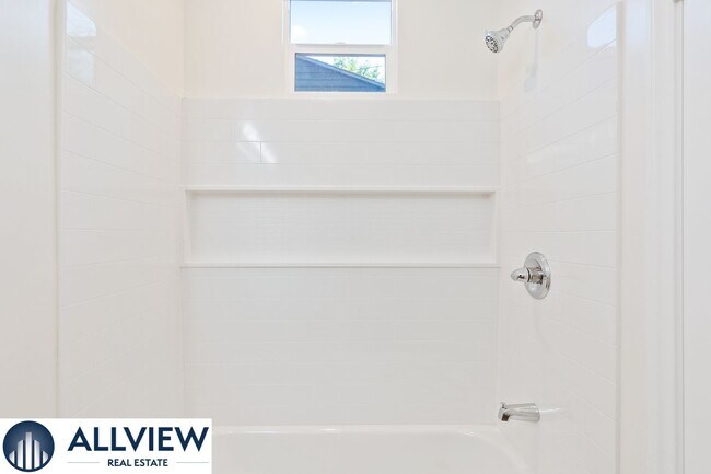 Building Photo - 629 S Lemon St