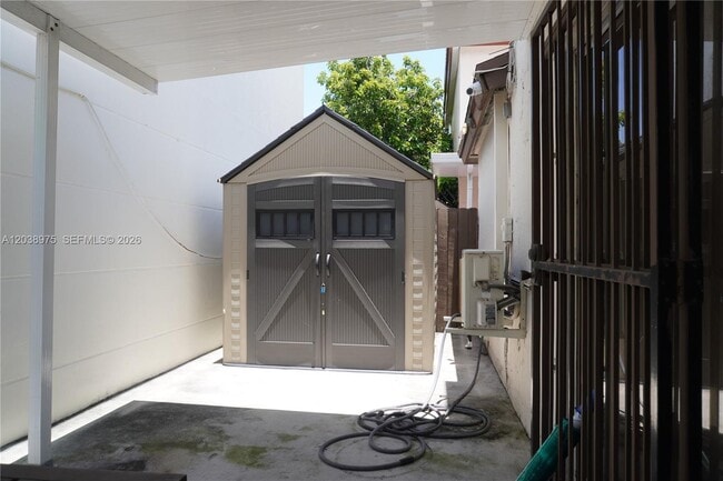 Building Photo - 9132 SW 148th Ct