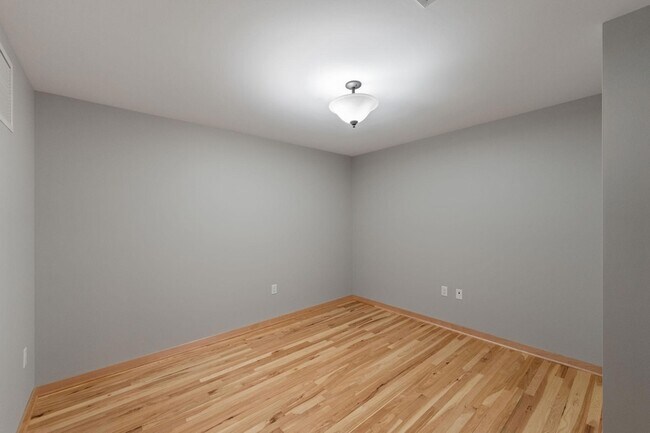 Building Photo - 1120 S 2nd St