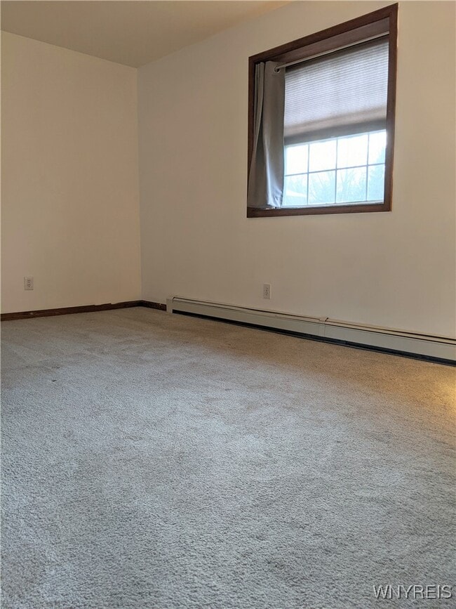 Building Photo - 6926 Maple Dr