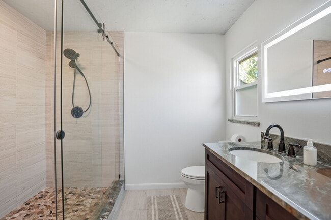 Building Photo - 13609 Heritage Way