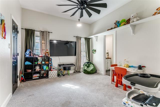 Building Photo - 6017 Woodlake Dr
