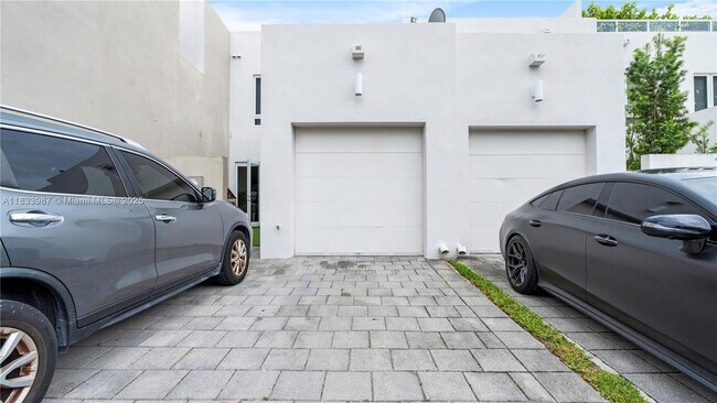 Building Photo - 6469 NW 103rd Psge