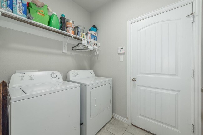 Building Photo - MOVE-IN SPECIAL! This beautiful home, located in the desirable EMS-ISD is what you've been lookin...