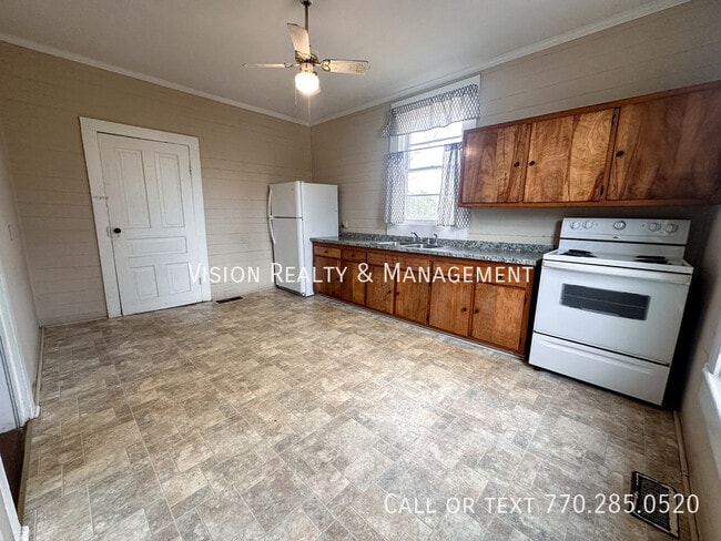 Building Photo - 112B Peachtree St