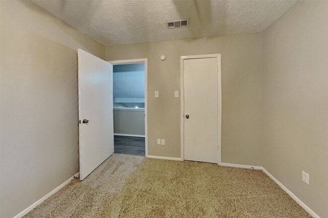 Building Photo - 4734 Lost Lake Ln