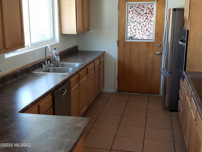 Building Photo - 5520 N Bonita Pl