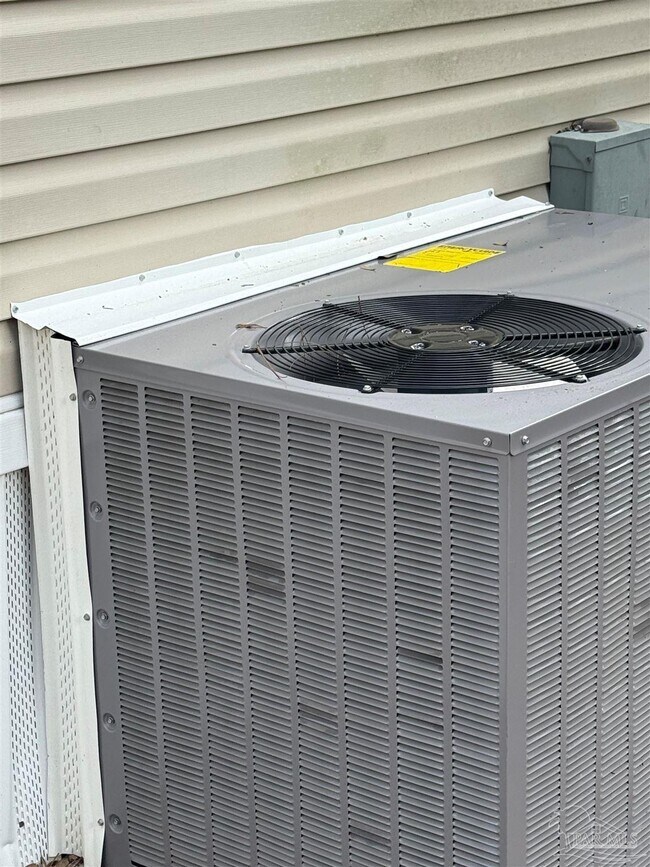 Building Photo - 2339 San Juan Grande