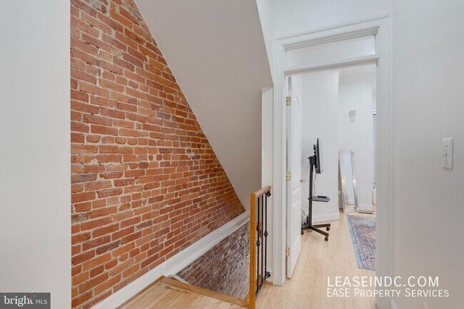 Building Photo - 21 Q St NW