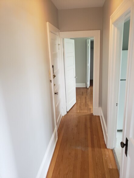 Building Photo - 4101 Roland Ave