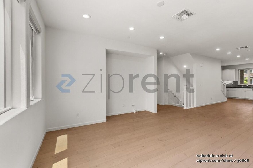 Building Photo - 5676 El Dorado Ln