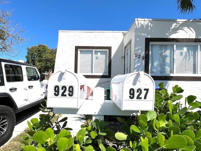 Primary Photo - 929 SW 12th Ave