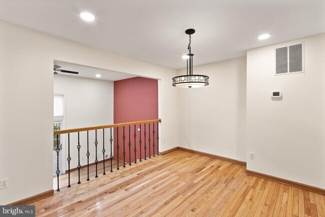 Building Photo - 2410 Alsop Ct