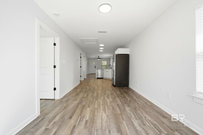 Building Photo - 22771 Racine St