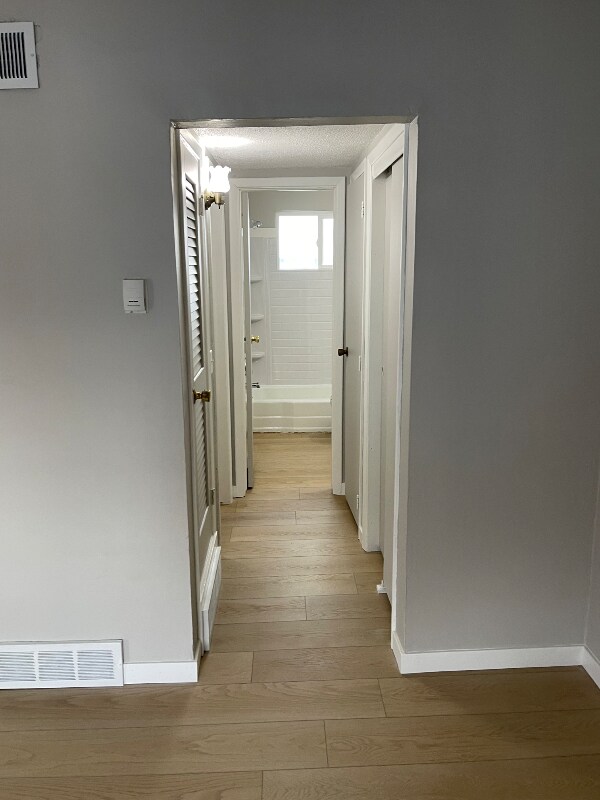 Building Photo - 1008 S 30th Ave